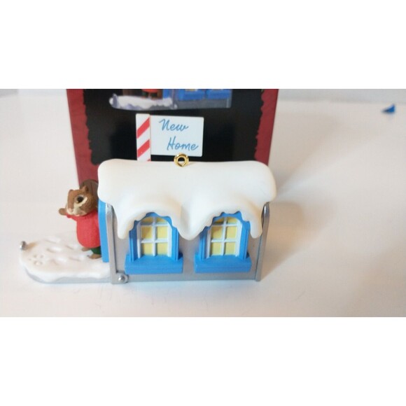 Hallmark Christmas Ornament 1996 Chipmunk Snowy Mailbox New Home - Picture 4 of 7